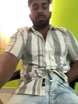 Snapshot of Handsomehunk_4U chatting on February 27, 8:50 am Handsomehunk 4U online show from February 27, 8:50 am