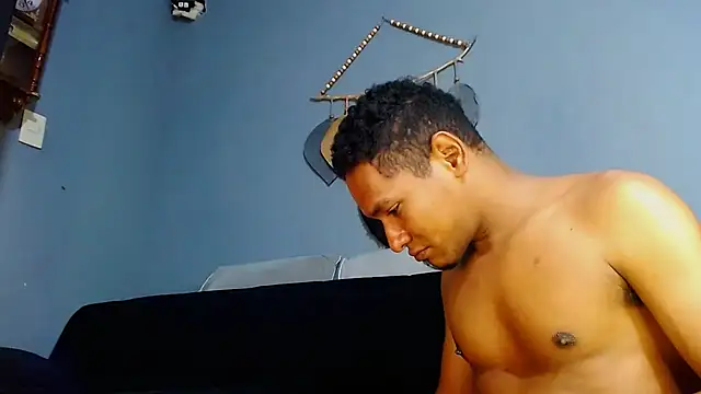 Grandeygruesa1 online show from February 4, 3:04 pm