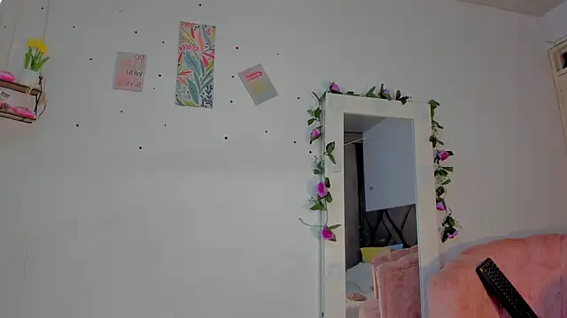 MirandaRoxx online show from January 7, 1:13 pm