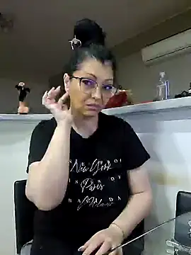 Snapshot of Milf_Abigail chatting on February 9, 12:49 am Milf Abigail online show from February 9, 12:49 am