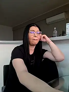 Snapshot of Milf_Abigail chatting on February 23, 5:56 am Milf Abigail online show from February 23, 5:56 am