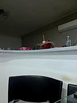 Snapshot of Milf_Abigail chatting on February 27, 2:42 am Milf Abigail online show from February 27, 2:42 am