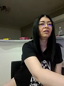 Snapshot of Milf_Abigail chatting on March 1, 12:50 am Milf Abigail online show from March 1, 12:50 am