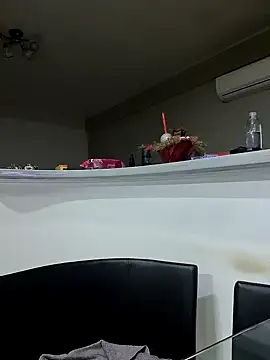 Snapshot of Milf_Abigail chatting on March 3, 2:15 am Milf Abigail online show from March 3, 2:15 am