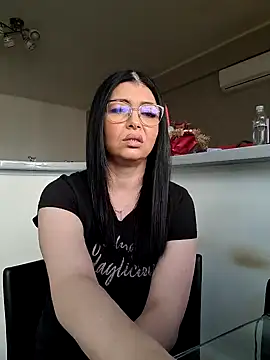 Snapshot of Milf_Abigail chatting on March 4, 7:08 am Milf Abigail online show from March 4, 7:08 am