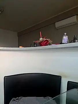 Snapshot of Milf_Abigail chatting on March 7, 5:29 am Milf Abigail online show from March 7, 5:29 am