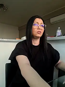 Snapshot of Milf_Abigail chatting on March 8, 5:38 am Milf Abigail online show from March 8, 5:38 am