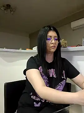 Snapshot of Milf_Abigail chatting on March 13, 2:49 am Milf Abigail online show from March 13, 2:49 am