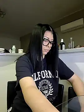 Snapshot of Milf_Abigail chatting on September 29, 1:22 am Milf Abigail online show from September 29, 1:22 am