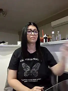 Snapshot of Milf_Abigail chatting on October 10, 12:53 am Milf Abigail online show from October 10, 12:53 am