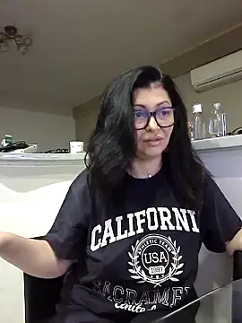 Snapshot of Milf_Abigail chatting on October 11, 1:16 am Milf Abigail online show from October 11, 1:16 am