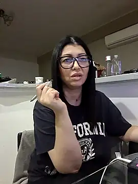 Snapshot of Milf_Abigail chatting on October 13, 10:54 pm Milf Abigail online show from October 13, 10:54 pm