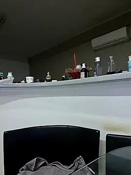 Snapshot of Milf_Abigail chatting on October 23, 2:00 am Milf Abigail online show from October 23, 2:00 am