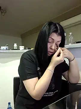 Snapshot of Milf_Abigail chatting on November 10, 10:53 pm Milf Abigail online show from November 10, 10:53 pm