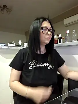 Snapshot of Milf_Abigail chatting on November 15, 2:42 am Milf Abigail online show from November 15, 2:42 am