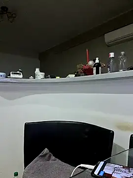 Snapshot of Milf_Abigail chatting on November 21, 1:59 am Milf Abigail online show from November 21, 1:59 am