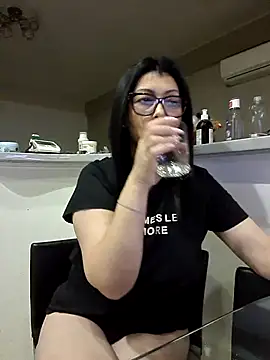 Snapshot of Milf_Abigail chatting on November 25, 2:11 am Milf Abigail online show from November 25, 2:11 am