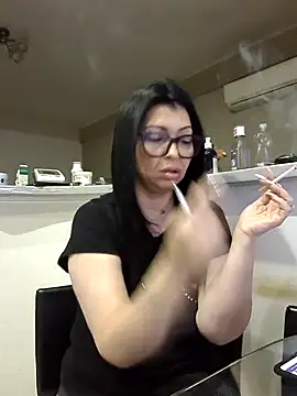 Snapshot of Milf_Abigail chatting on November 26, 1:39 am Milf Abigail online show from November 26, 1:39 am