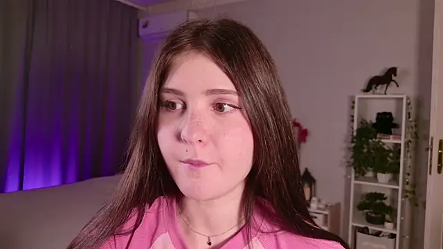 Snapshot of LeraKit chatting on October 12, 2:27 pm LeraKit online show from October 12, 2:27 pm