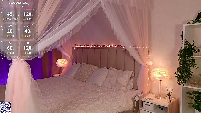 Snapshot of LeraKit chatting on November 26, 3:02 pm LeraKit online show from November 26, 3:02 pm