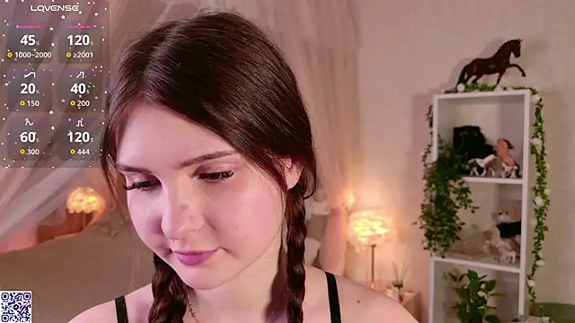 Snapshot of LeraKit chatting on December 4, 4:16 pm LeraKit online show from December 4, 4:16 pm