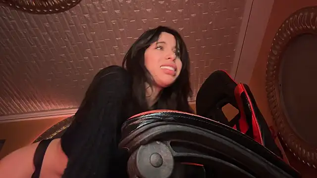 Snapshot of ORLA86 chatting on February 20, 6:50 am ORLA86 online show from February 20, 6:50 am