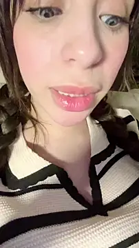 Snapshot of ORLA86 chatting on July 1, 9:58 pm ORLA86 online show from July 1, 9:58 pm