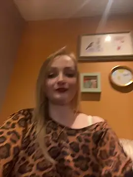 Snapshot of LadyTatiana_Madam chatting on March 8, 10:02 pm LadyTatiana Madam online show from March 8, 10:02 pm