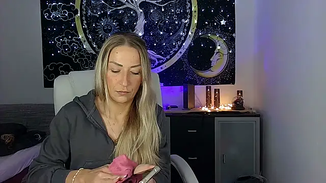 SexxyLiviaa online show from October 16, 6:31 pm