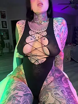 caseykey online show from February 1, 2:47 am