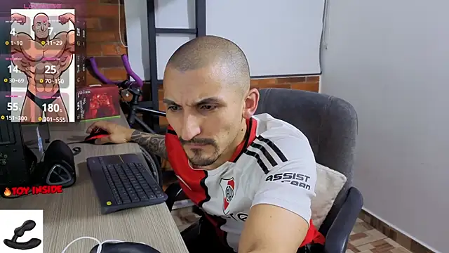 Marck Muscle online show from May 22, 11:32 pm
