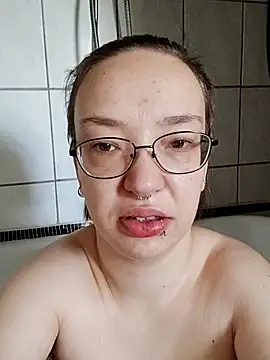 Snapshot of Isabella_Geney chatting on November 22, 2:05 pm Isabella Geney online show from November 22, 2:05 pm