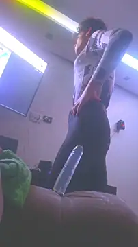 Snapshot of BodyandlegginLover chatting on September 20, 7:53 am BodyandlegginLover online show from September 20, 7:53 am