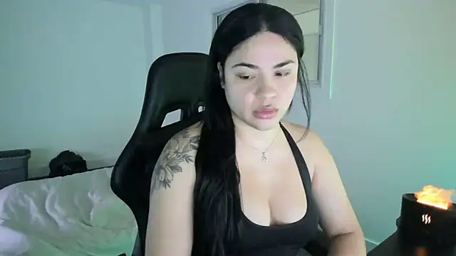 Snapshot of MelSaunders chatting on February 9, 2:38 am MelSaunders online show from February 9, 2:38 am