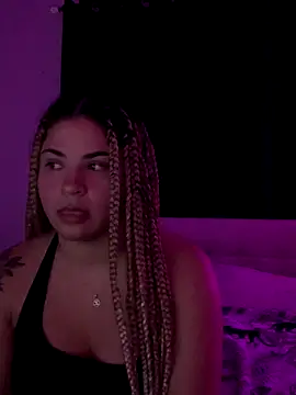 Snapshot of MelSaunders chatting on October 20, 2:23 am MelSaunders online show from October 20, 2:23 am