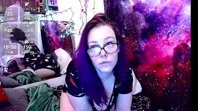 EverlyEster online show from February 20, 10:48 am