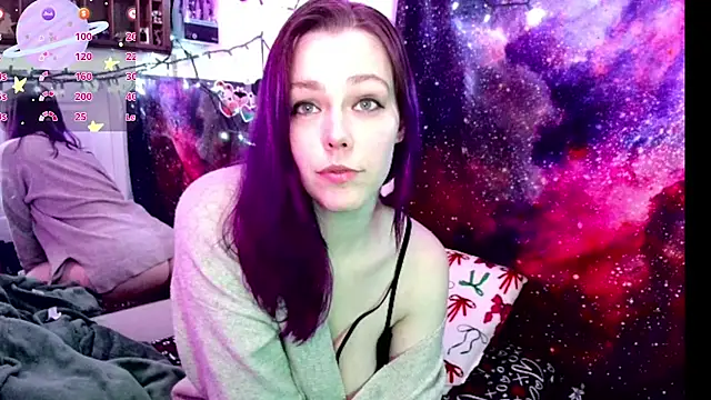 EverlyEster online show from March 7, 7:19 am