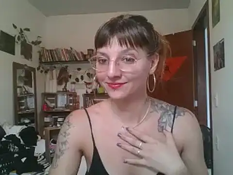 Snapshot of SweetyBabyDemon chatting on December 4, 4:27 pm SweetyBabyDemon online show from December 4, 4:27 pm