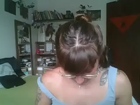 Snapshot of SweetyBabyDemon chatting on December 14, 3:58 pm SweetyBabyDemon online show from December 14, 3:58 pm