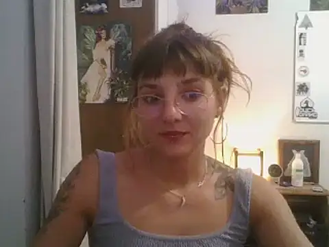 Snapshot of SweetyBabyDemon chatting on December 15, 2:08 am SweetyBabyDemon online show from December 15, 2:08 am