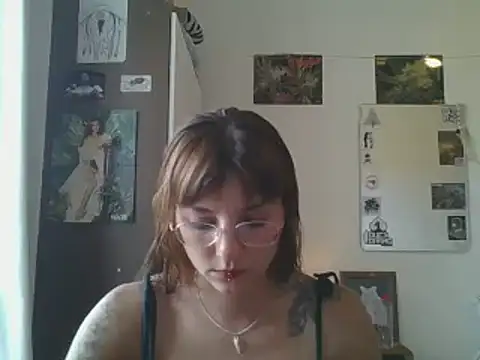 Snapshot of SweetyBabyDemon chatting on January 2, 6:45 pm SweetyBabyDemon online show from January 2, 6:45 pm