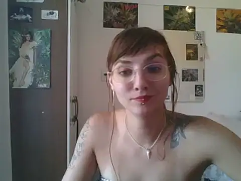 Snapshot of SweetyBabyDemon chatting on January 14, 3:57 pm SweetyBabyDemon online show from January 14, 3:57 pm