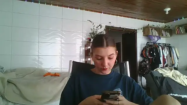 Snapshot of SweetyBabyDemon chatting on September 16, 1:45 pm SweetyBabyDemon online show from September 16, 1:45 pm