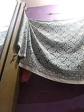 GlassBarge9 online show from January 10, 8:26 pm