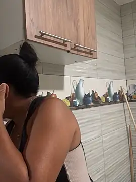 Snapshot of BrianaHazel chatting on December 23, 2:09 am BrianaHazel online show from December 23, 2:09 am