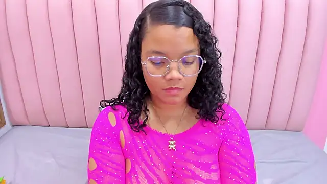 ISABELLA 020 online show from March 8, 2:51 pm