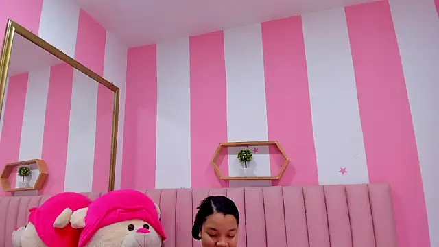 ISABELLA 020 online show from October 29, 1:57 pm