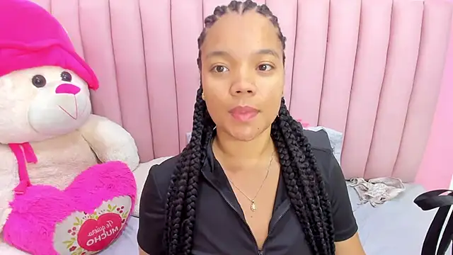 ISABELLA 020 online show from April 10, 1:16 pm