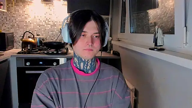  torfin  online show from February 23, 9:56 pm