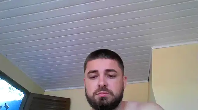 Snapshot of Dat1994 chatting on December 12, 11:29 am Dat1994 online show from December 12, 11:29 am